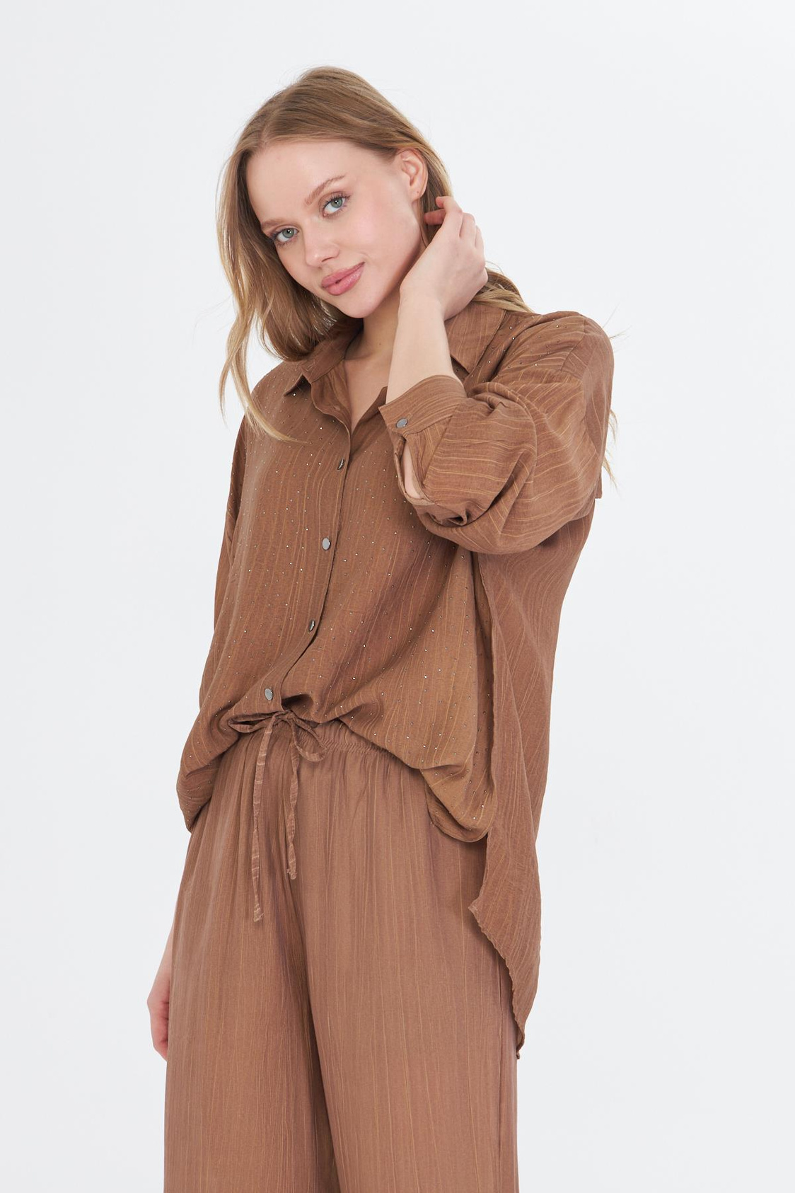 Önü Taşlı Çizgili Rayon Gömlek - Camel