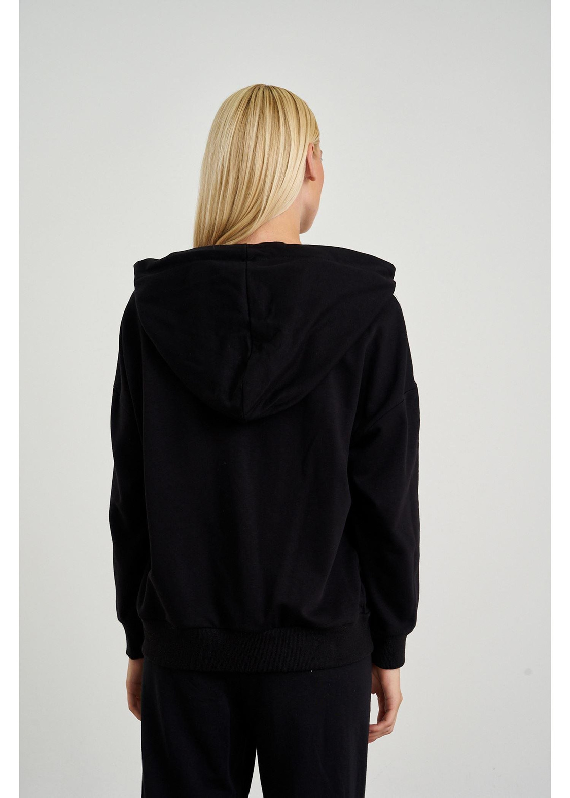 Örme Aksesuar Detaylı Üç İplik Sweatshirt-Siyah