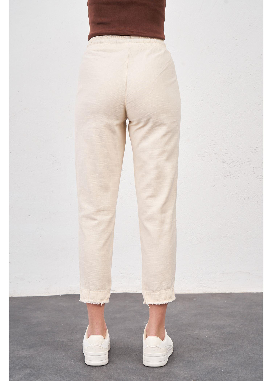 Paçası Püsküllü Gabardin Pantolon-Krem