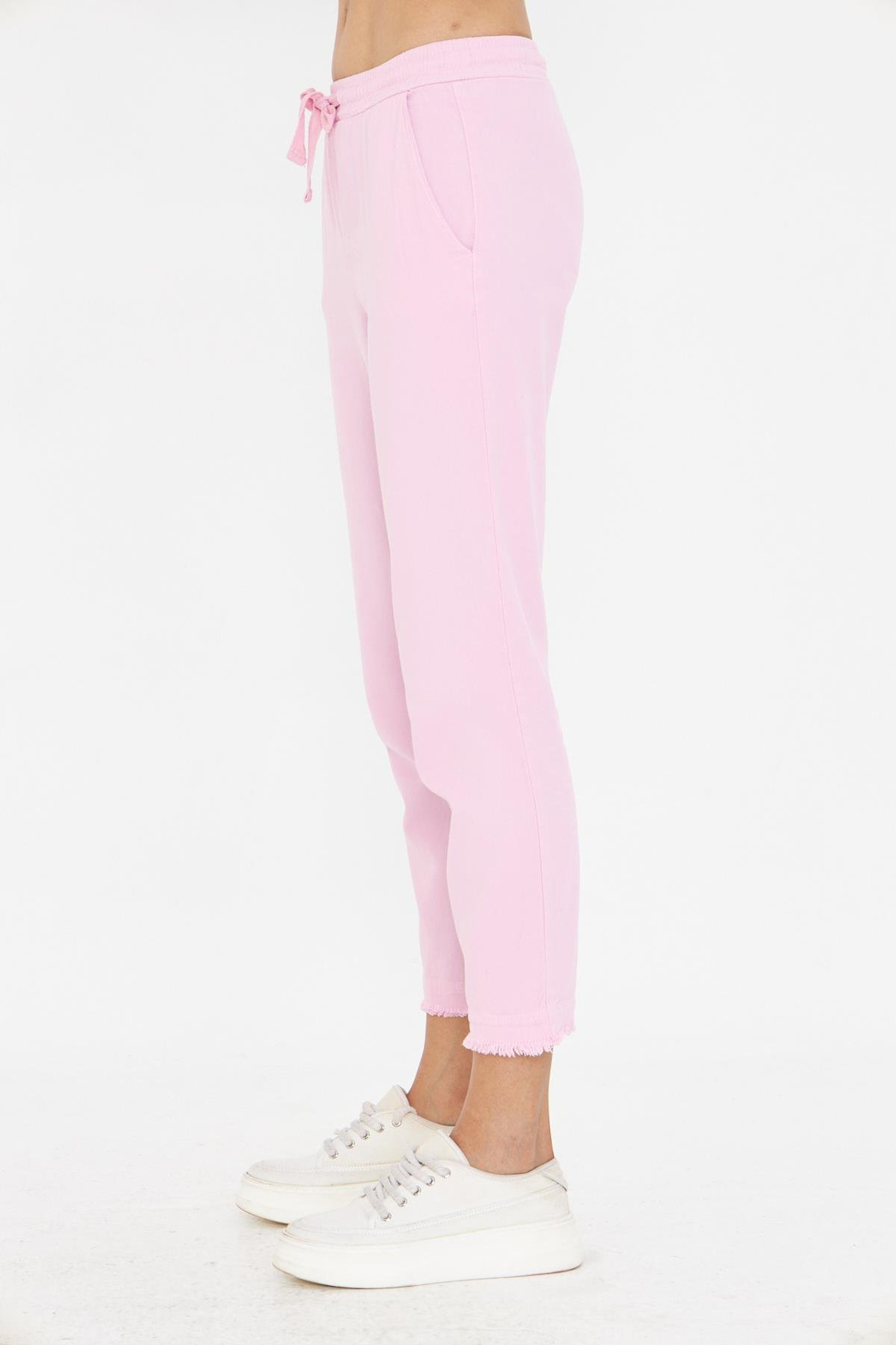 Paçası Püsküllü Pantolon