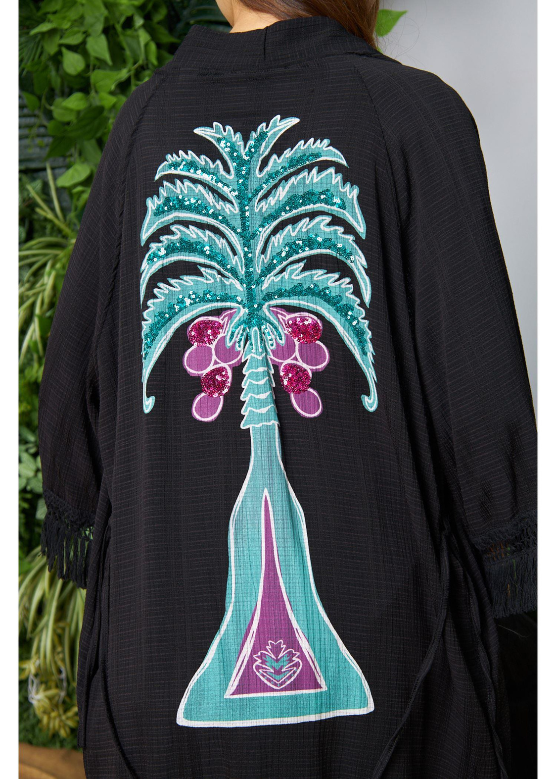 Palmiye Baskılı Püsküllü Kimono-Siyah