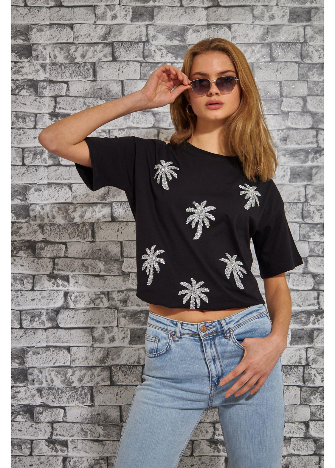Palmiye Nakış Baskılı Süprem T-shirt-Siyah
