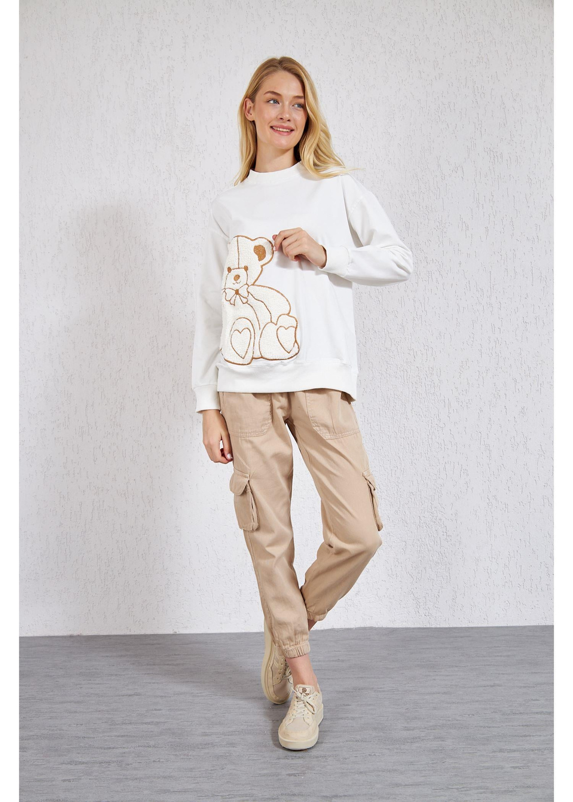 Peluş Ayıcıklı Sweat-Beyaz