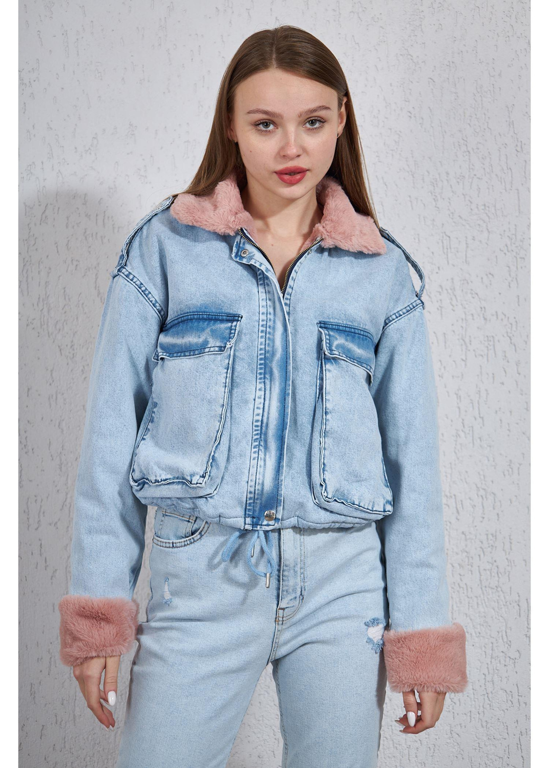 PELUŞ DETAYLI DENİM CEKET-Pudra