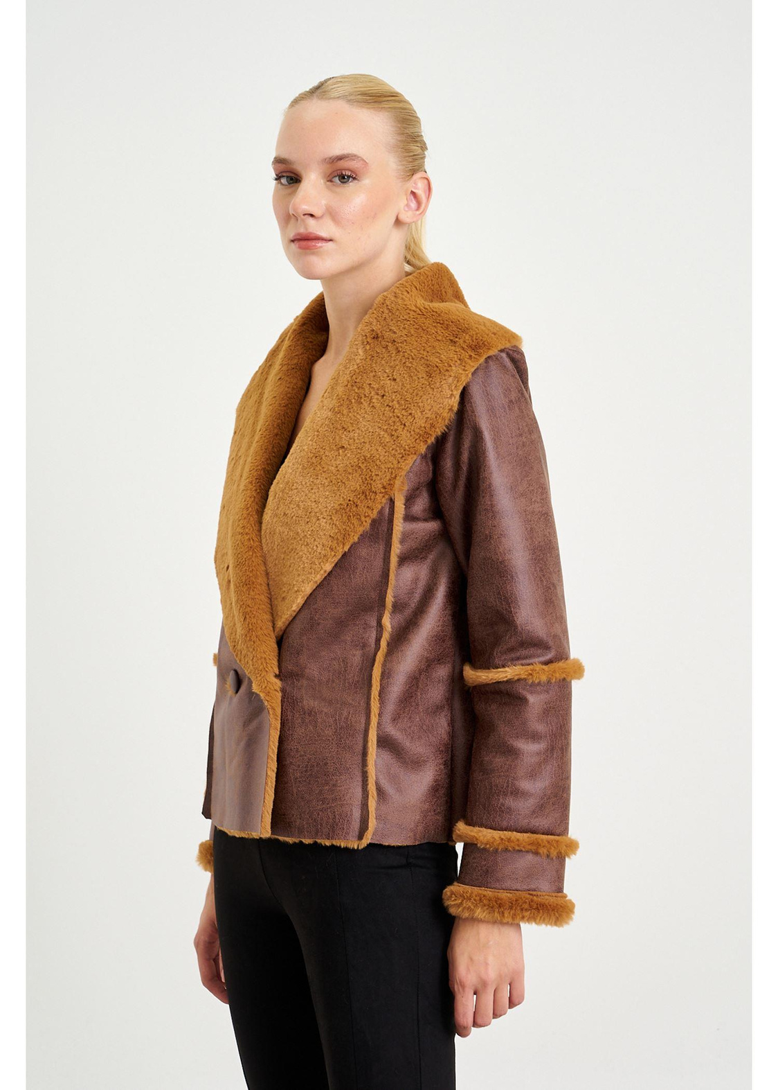 Peluşlu Kısa Deri Mont-Camel