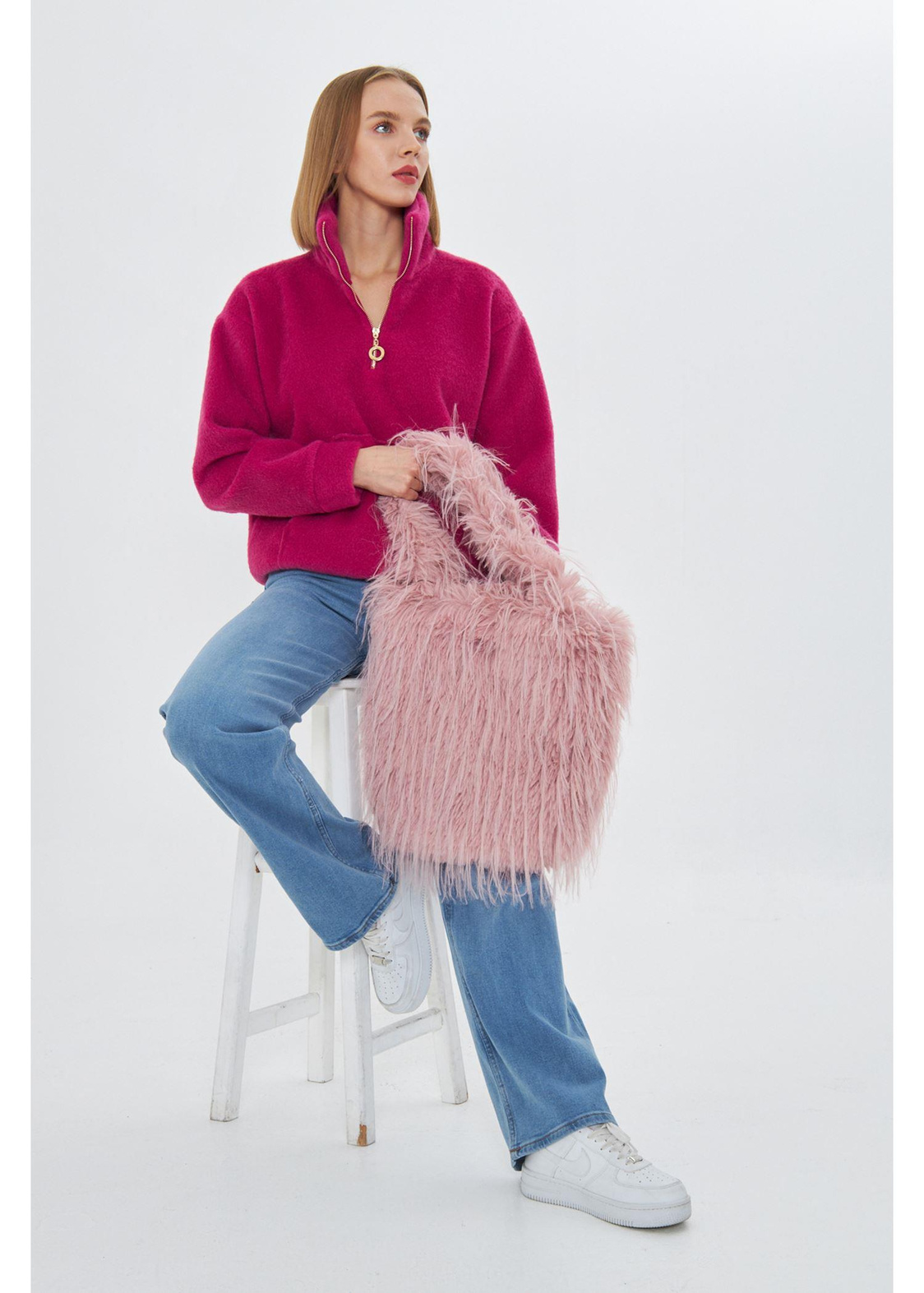 Saçaklı Peluş Çanta