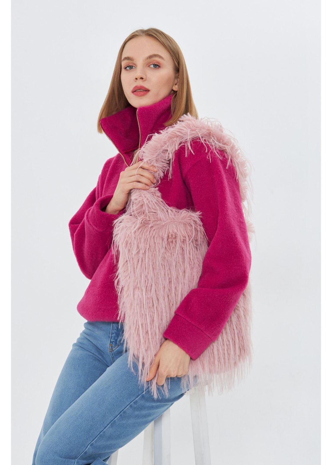 Saçaklı Peluş Çanta