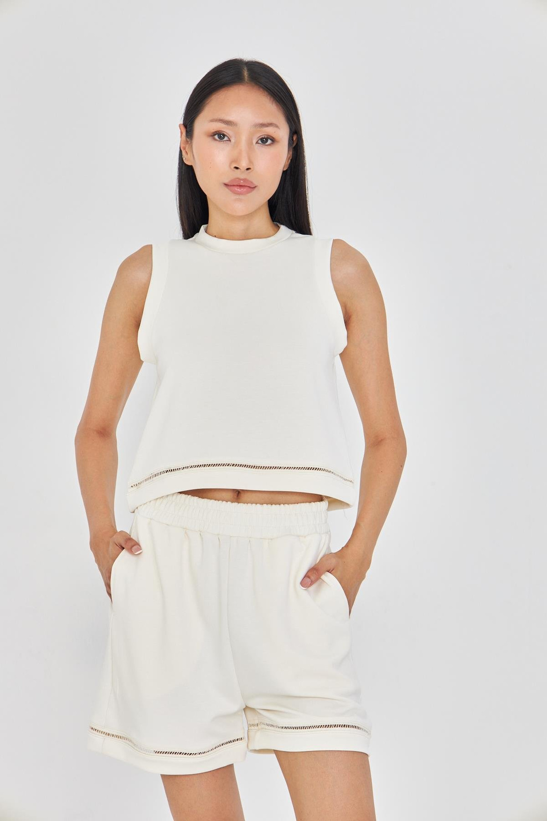 Şerit Detaylı Sıfır Kol Modal T-Shirt