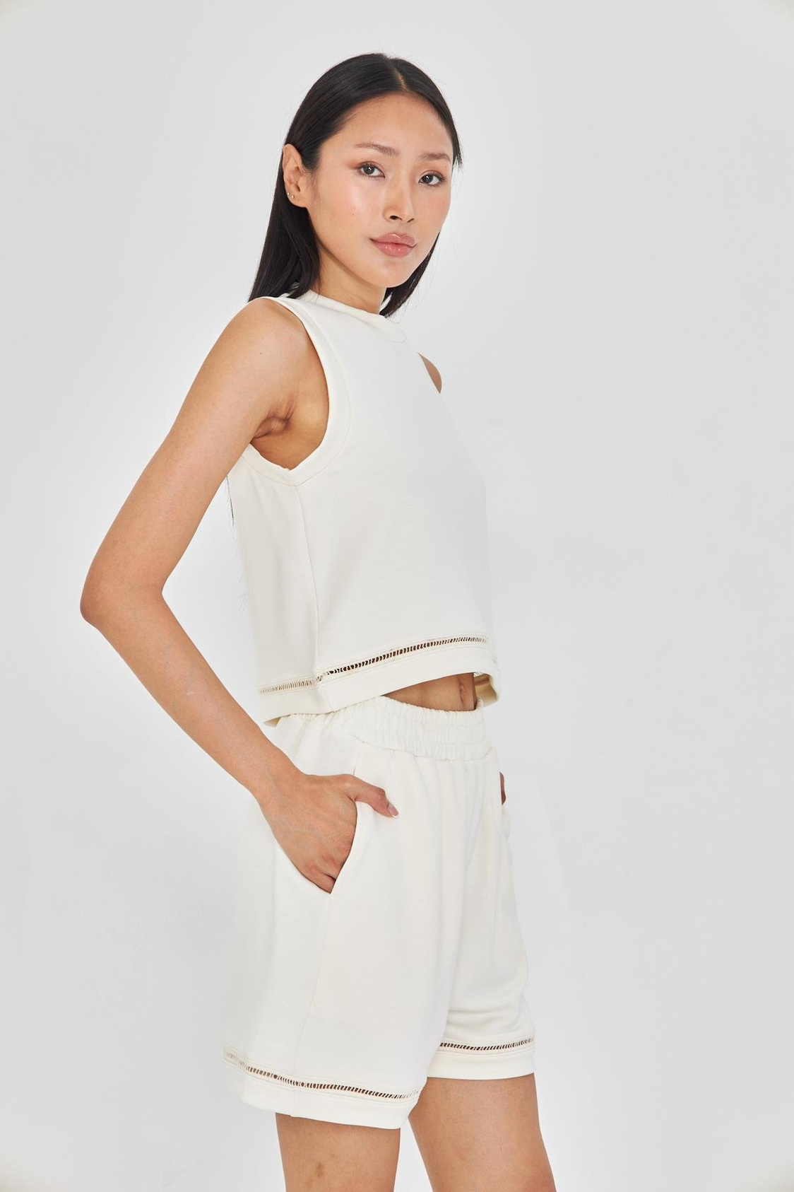 Şerit Detaylı Sıfır Kol Modal T-Shirt