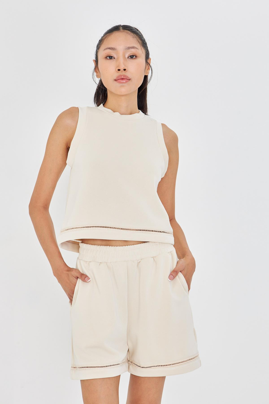 Şerit Detaylı Sıfır Kol Modal T-Shirt