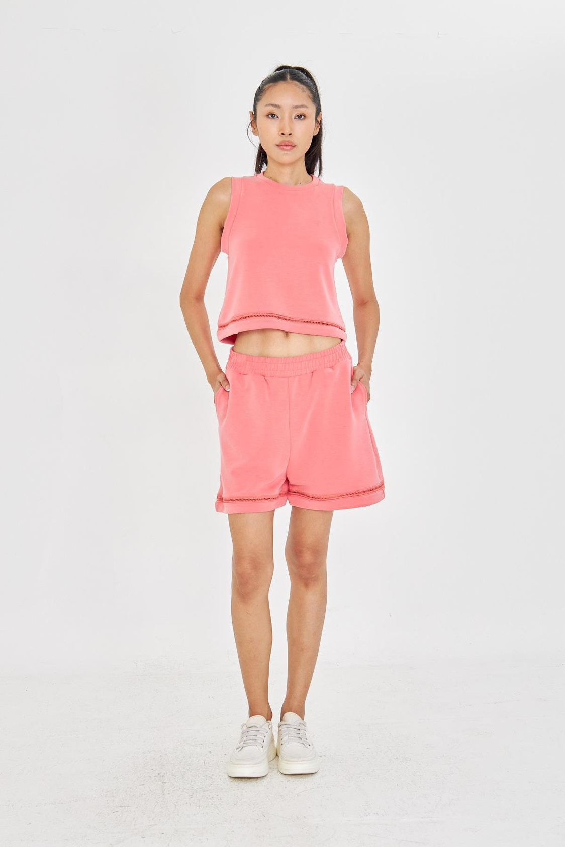 Şerit Detaylı Sıfır Kol Modal T-shirt