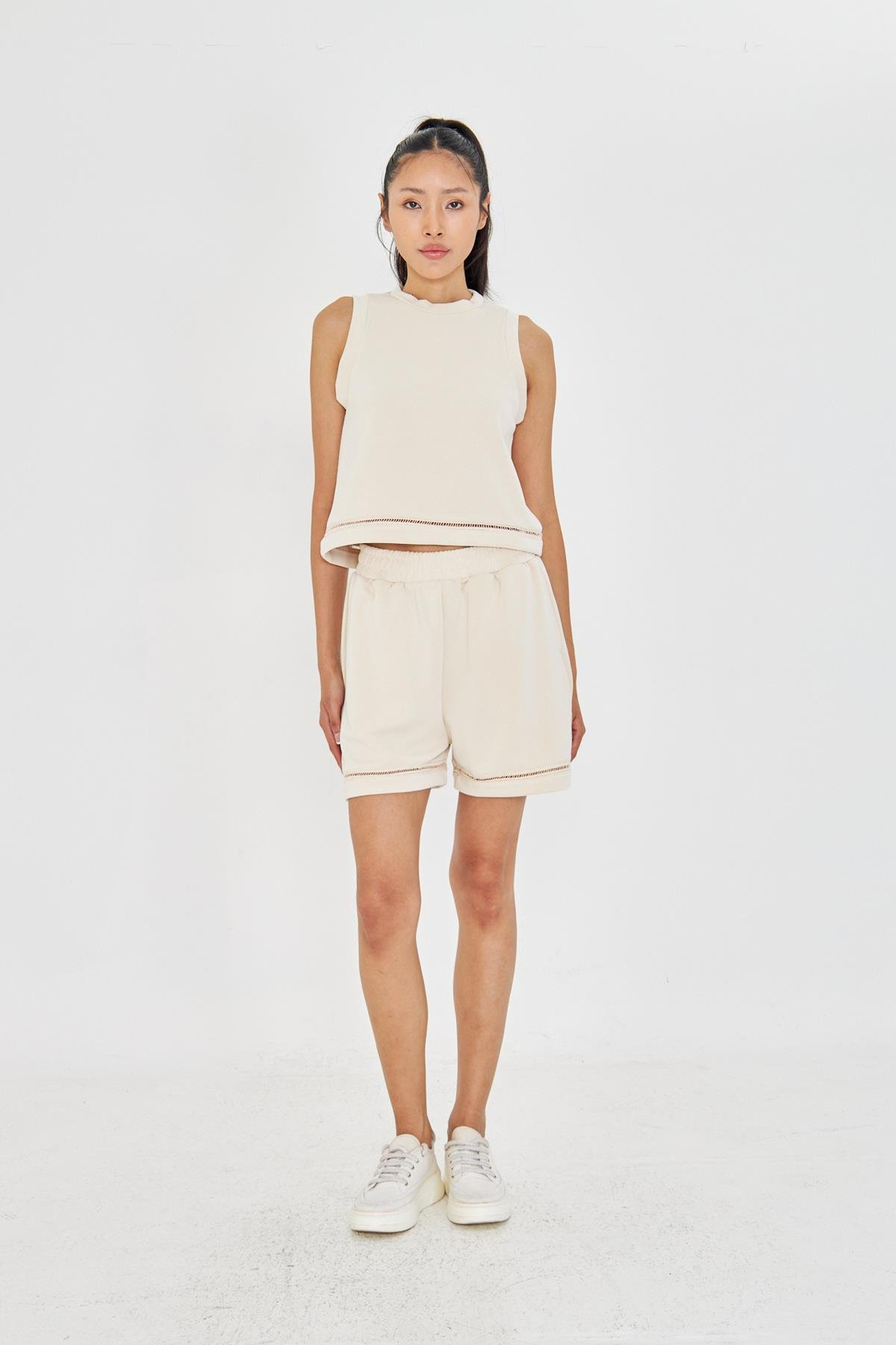 Şerit Detaylı Sıfır Kol Modal T-Shirt