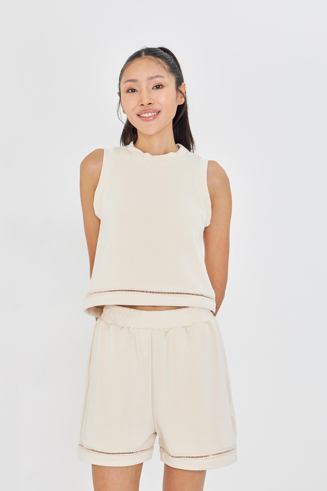 Şerit Detaylı Sıfır Kol Modal T-Shirt