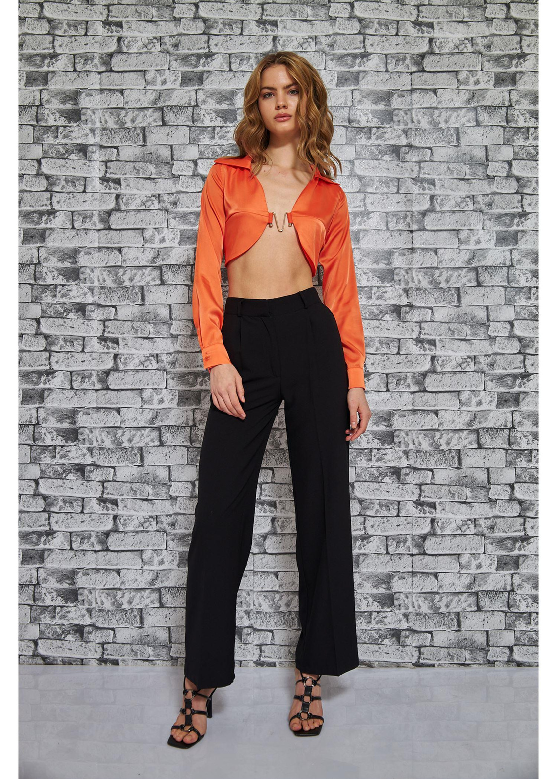 Sırtı Açık Dekolteli Crop Bluz-Turuncu