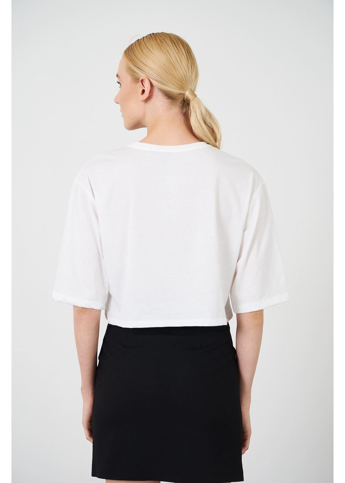 Taş Detaylı Crop T-shirt-Ekru