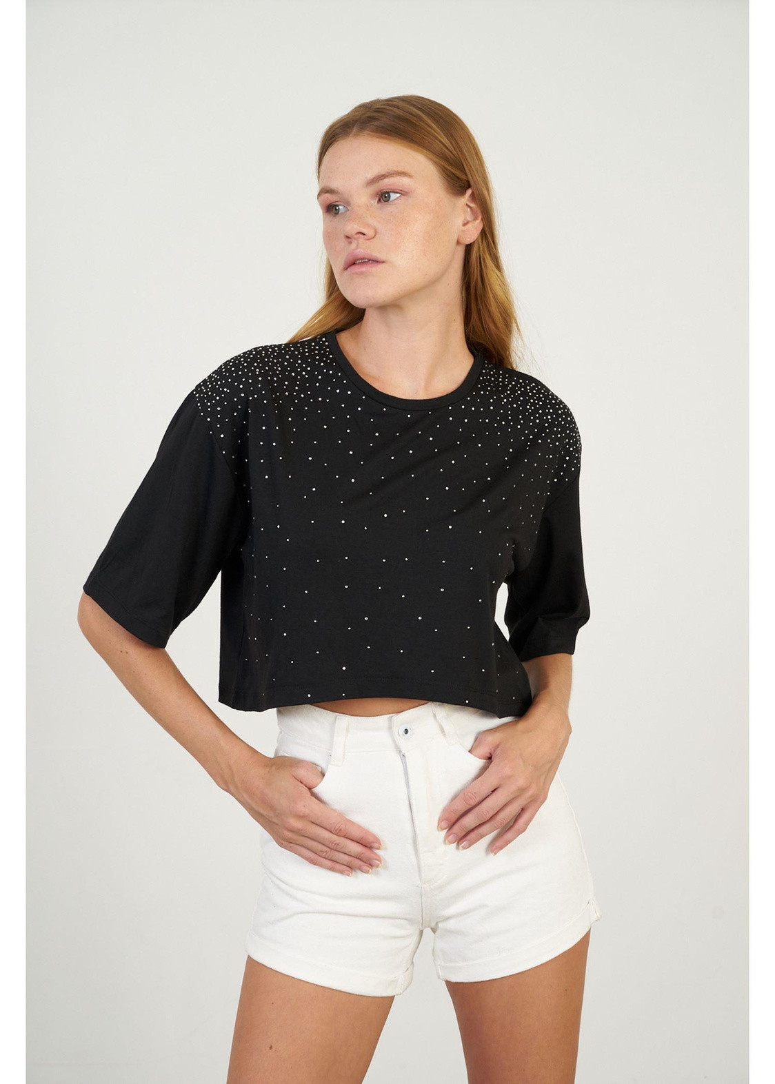 Taş İşlemeli Basic T-shirt-Siyah