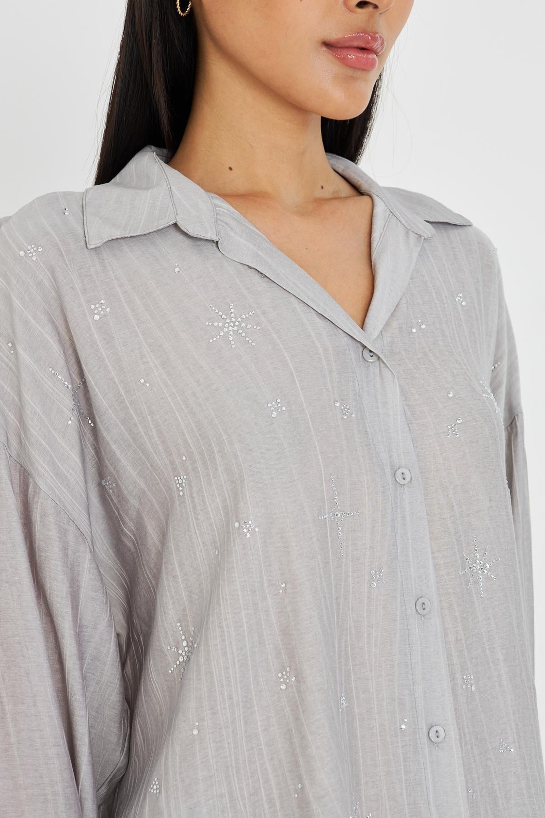 Taşlı Detaylı Çizgi Desen Rayon Gömlek