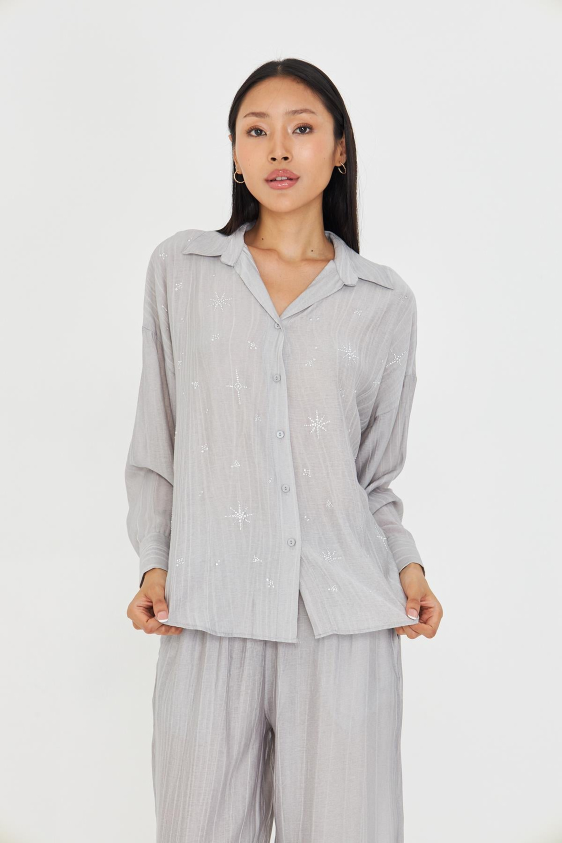 Taşlı Detaylı Çizgi Desen Rayon Gömlek