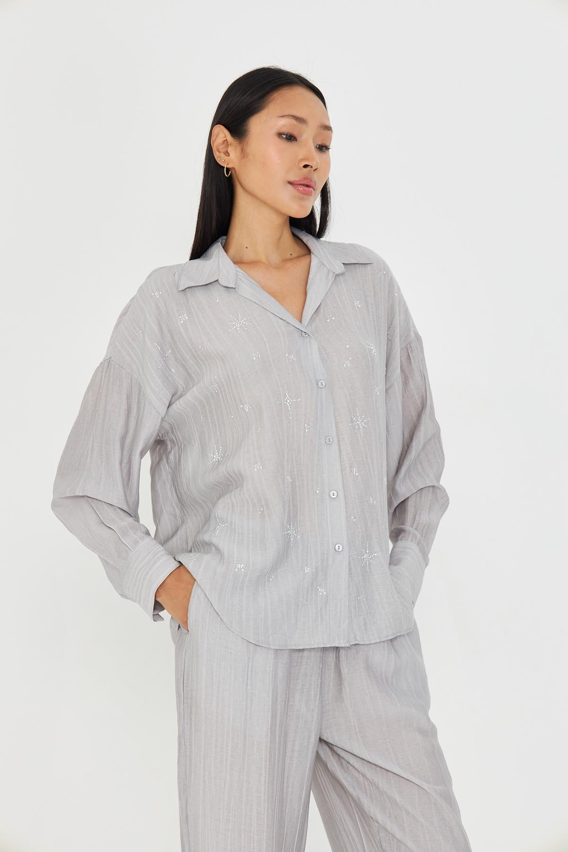 Taşlı Detaylı Çizgi Desen Rayon Gömlek
