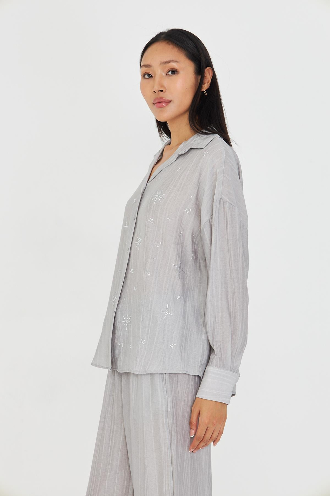 Taşlı Detaylı Çizgi Desen Rayon Gömlek