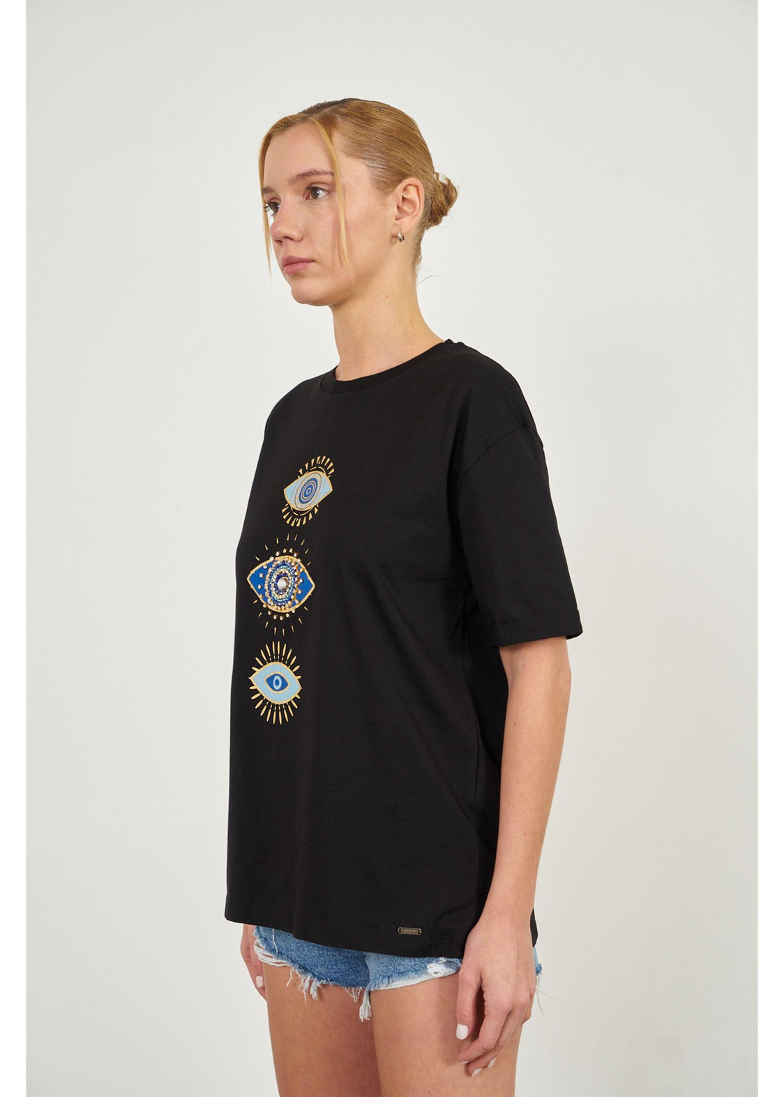 Taşlı Göz Baskılı T-shirt-Siyah