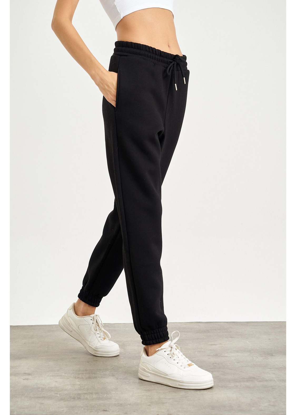 Üç İplik Jogger Pantolon-Siyah