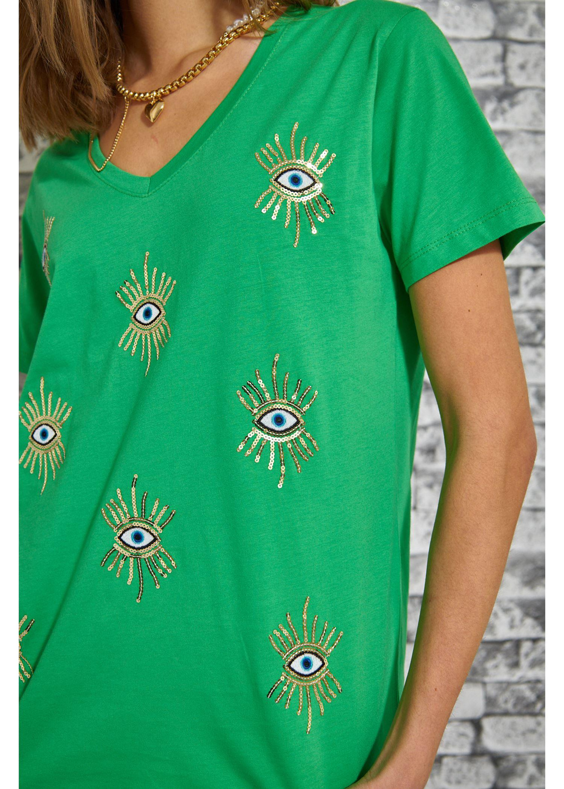 V Yaka Göz Nakışlı Süprem T-Shirt-Yeşil
