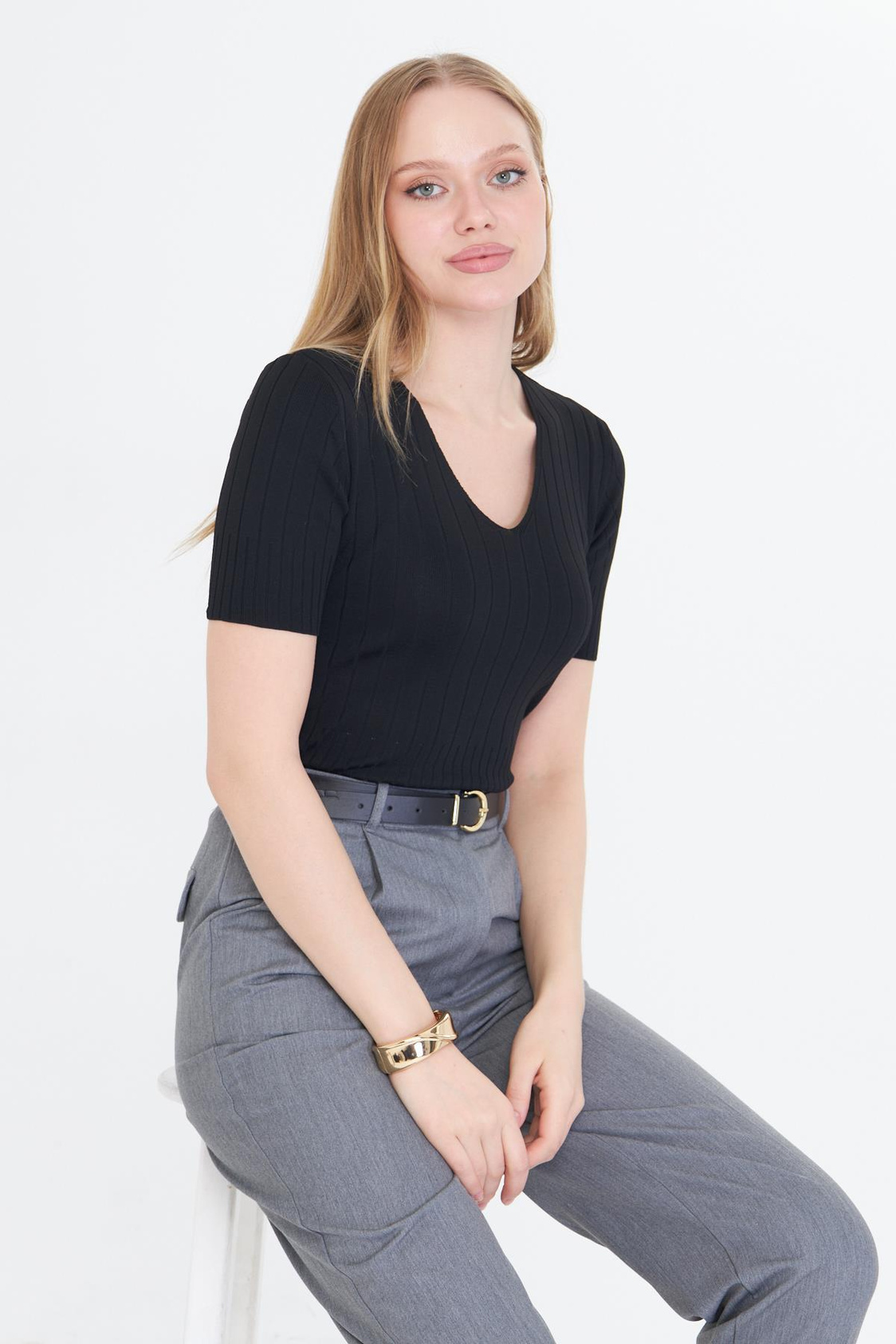 V Yaka Kısa Kol Body - Siyah