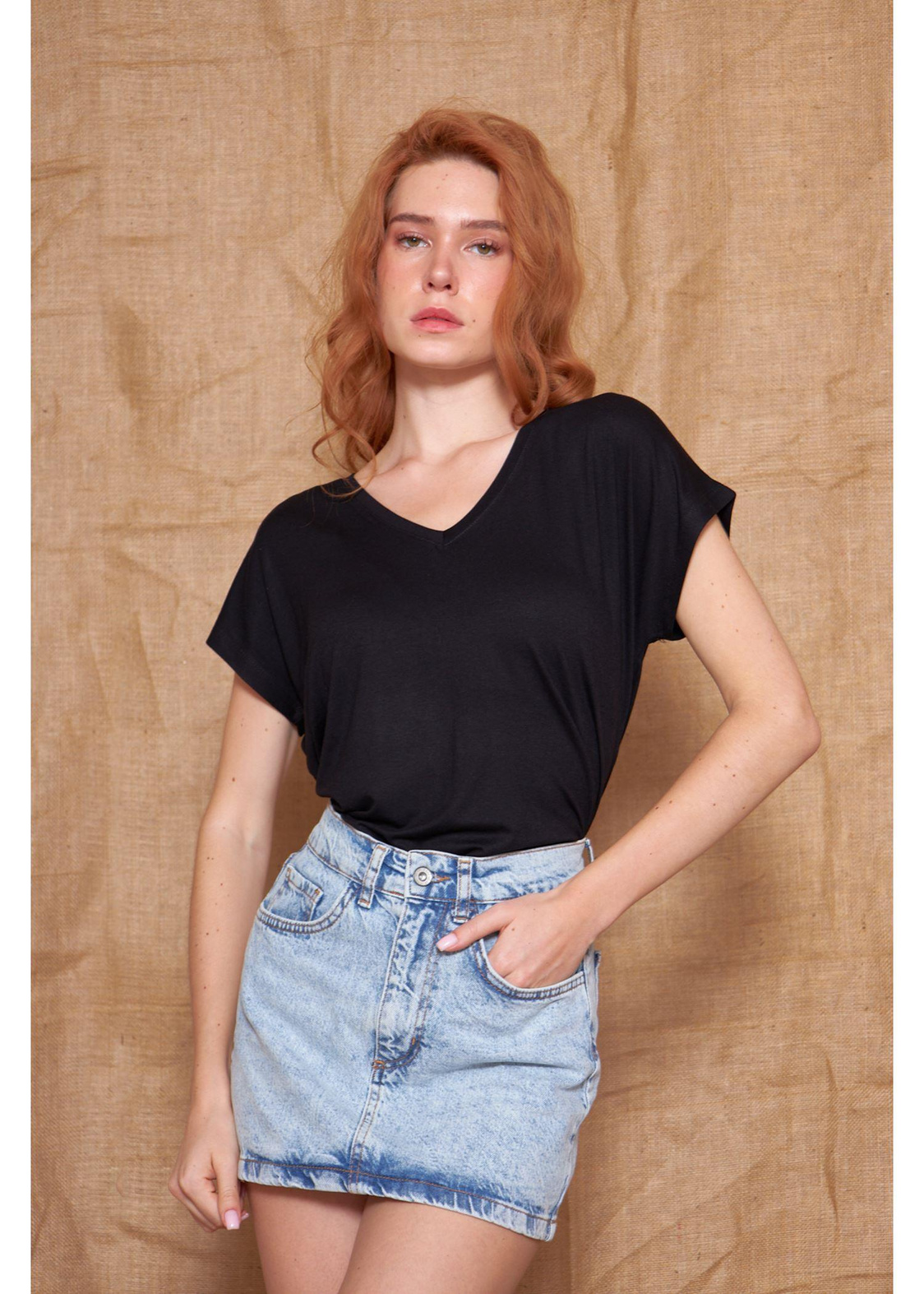 V Yaka T-Shirt-Siyah