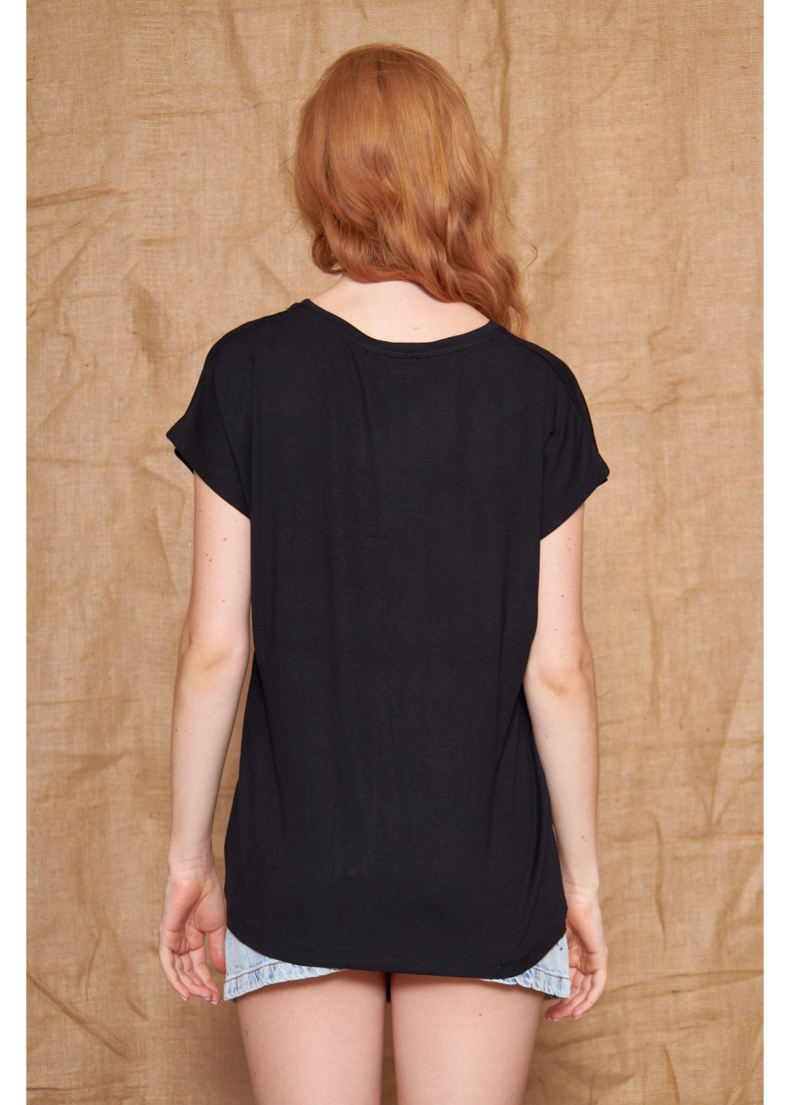 V Yaka T-Shirt-Siyah
