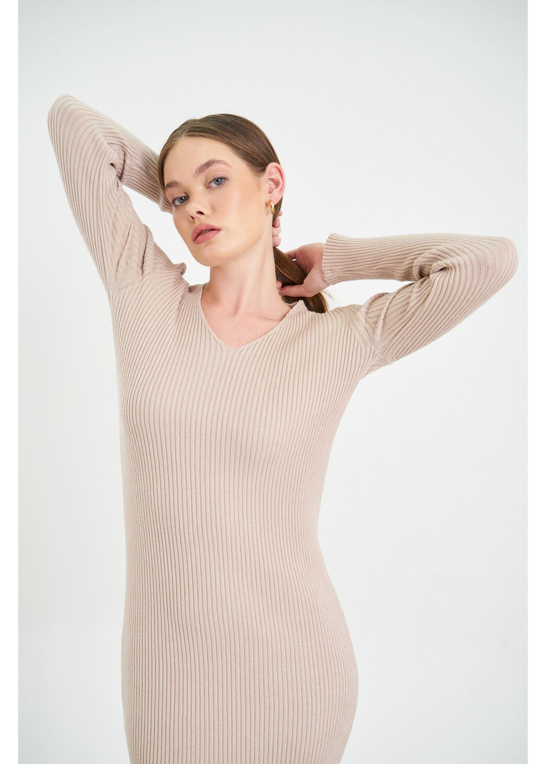 V Yaka Triko Elbise-Bej