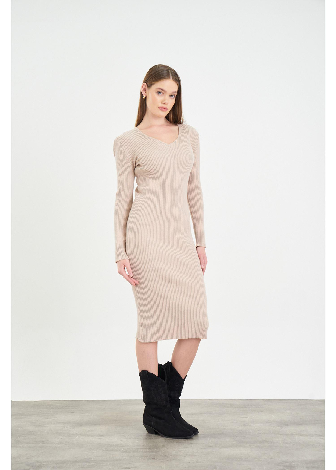 V Yaka Triko Elbise-Bej