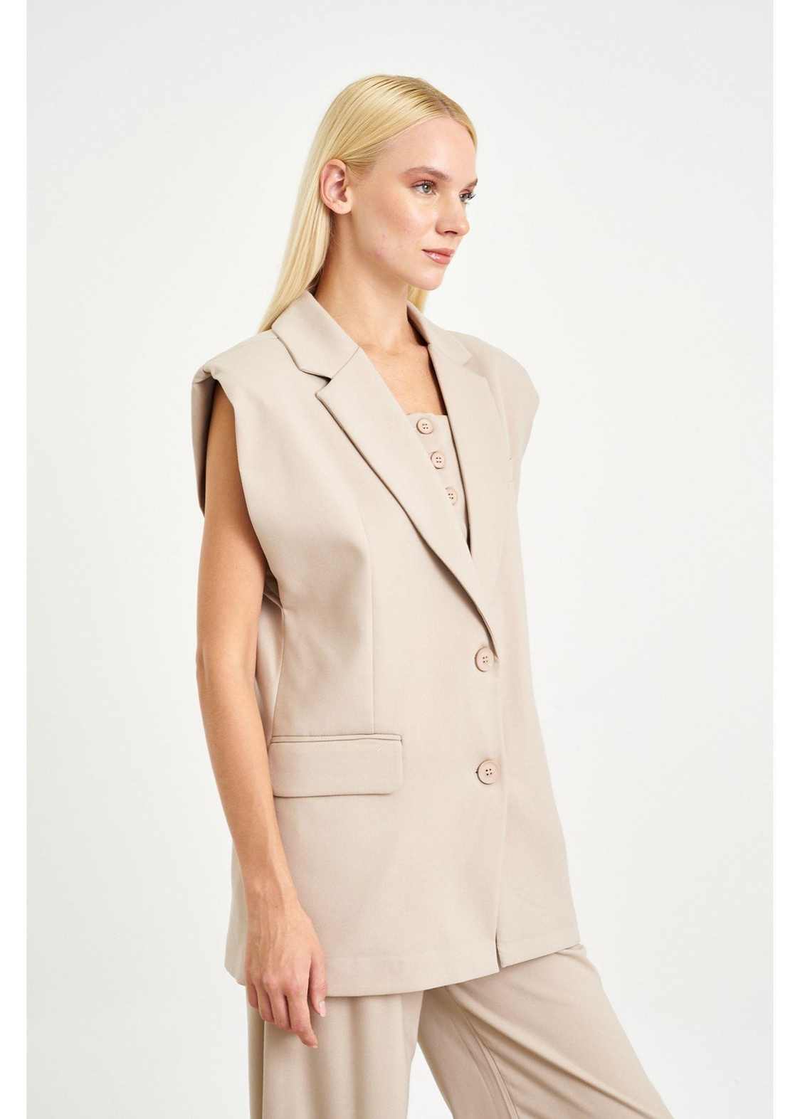 Vatkalı Cep Kapaklı Uzun Yelek-Vizon