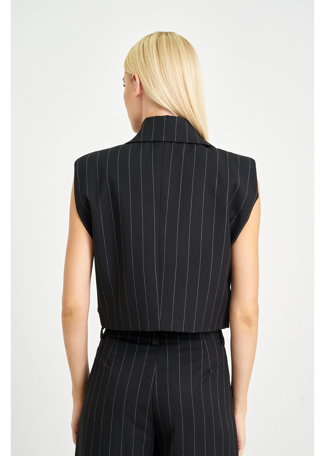 Vatkalı Çizgili Poliviskon Yelek-Siyah