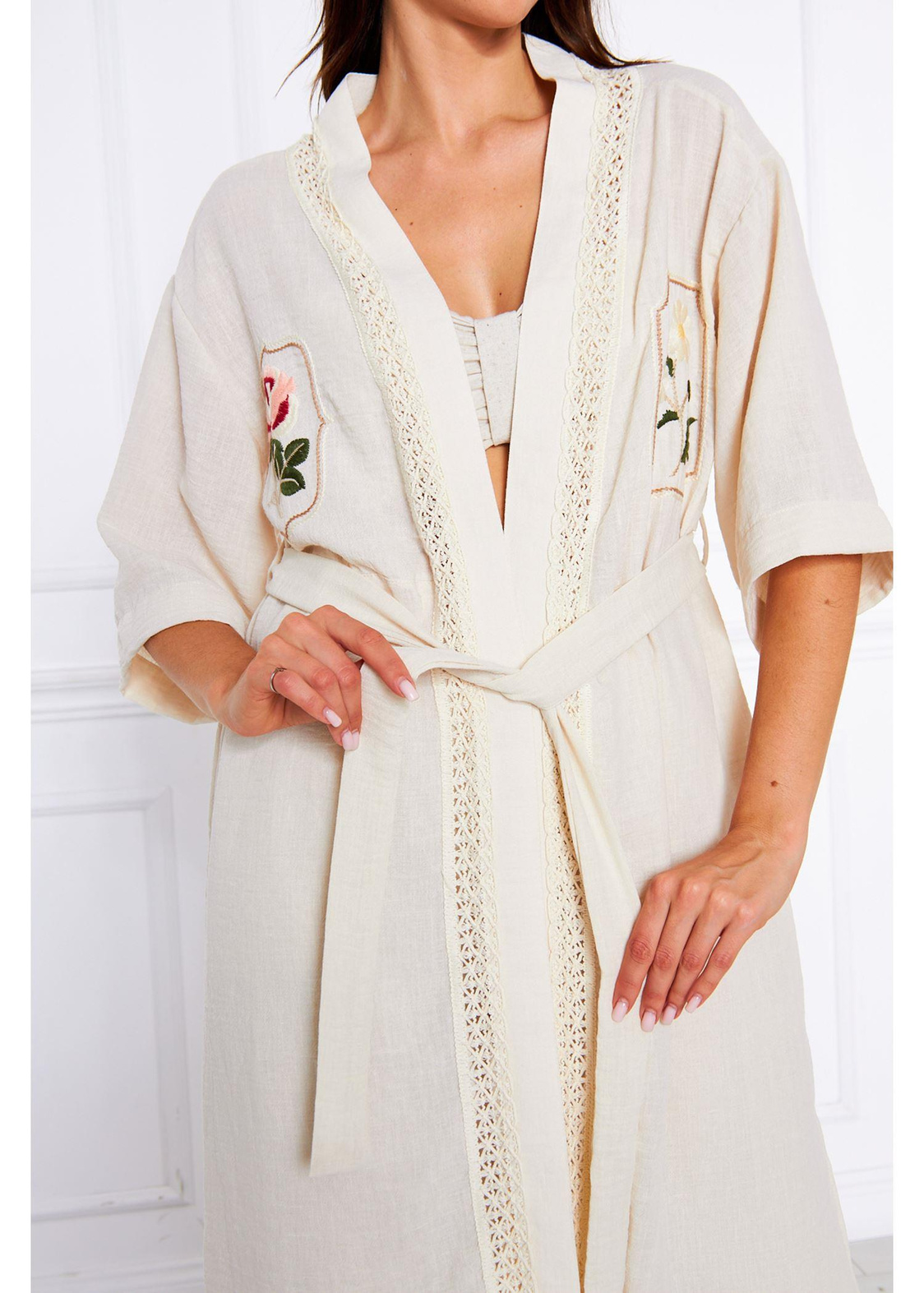 Yakası Dantelli Nakışlı Kimono-Taş