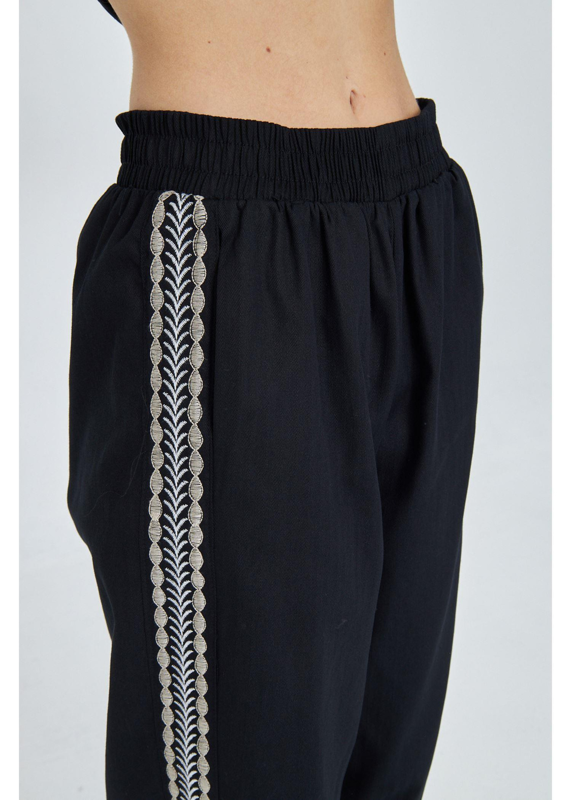 Yanları Nakışlı Gabardin Pantolon