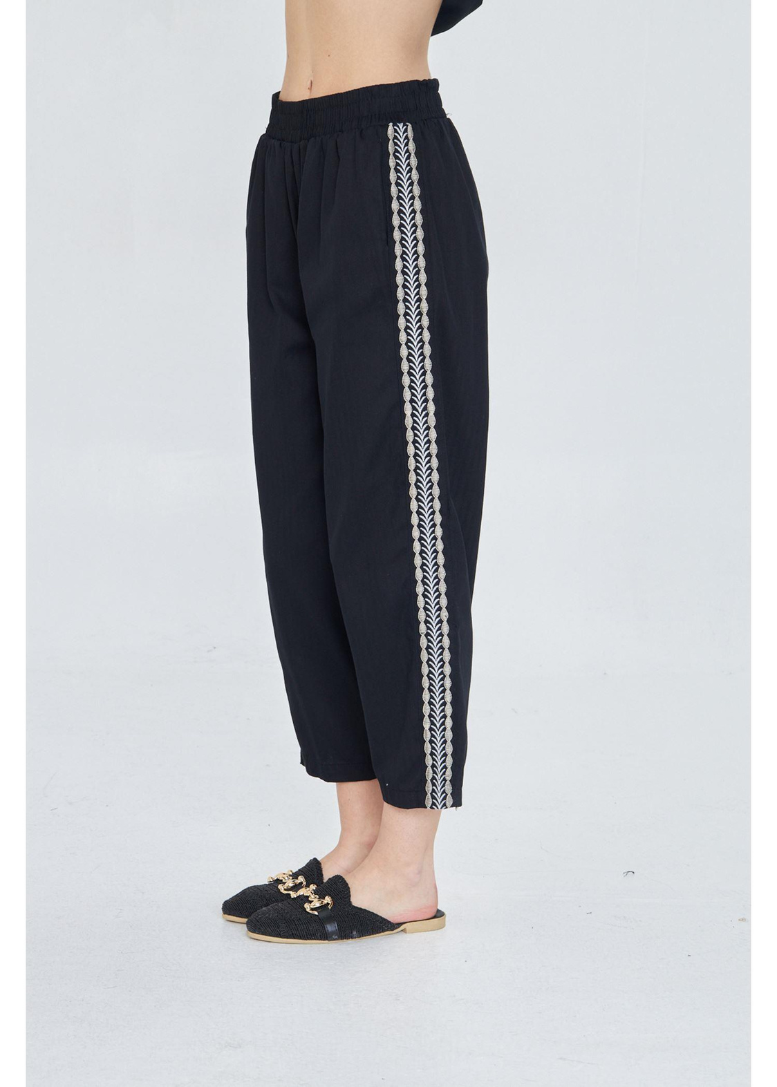 Yanları Nakışlı Gabardin Pantolon