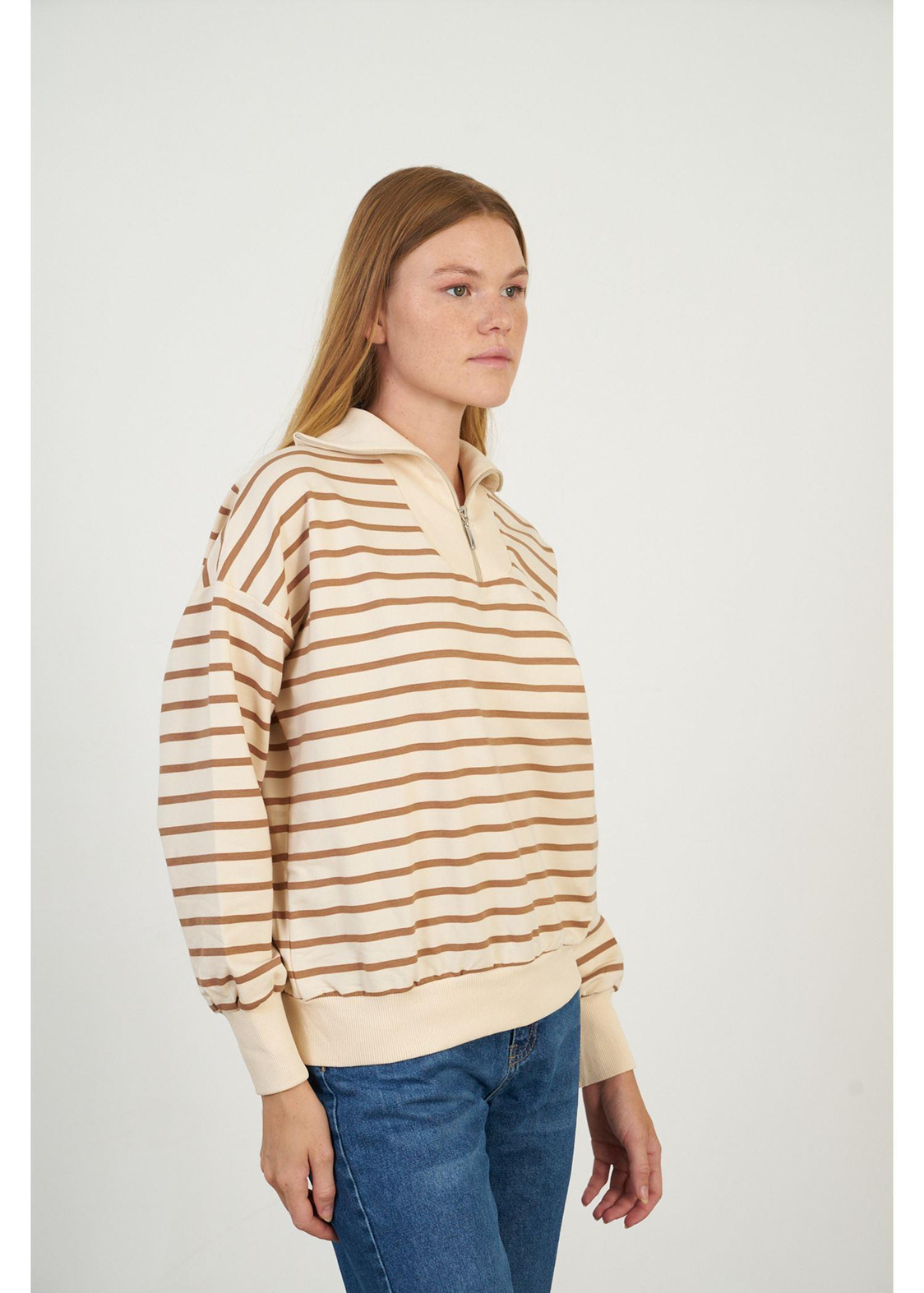 Yarım Fermuarlı Çizgili Sweatshirt-Camel
