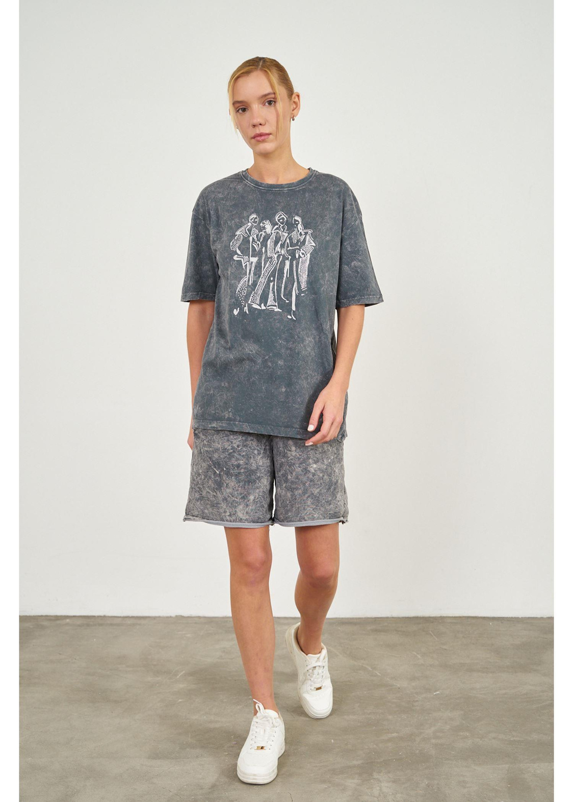 Yıkamalı Kız Baskılı Basic T-shirt-Antrasit
