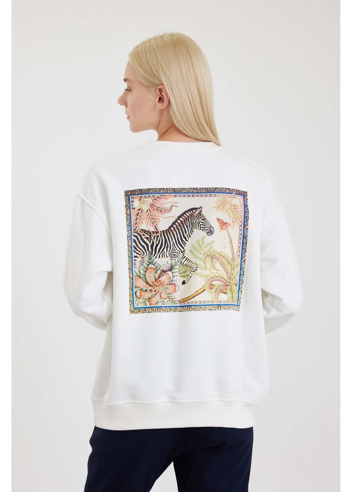 Zebra Baskılı Sweatshirt-Ekru