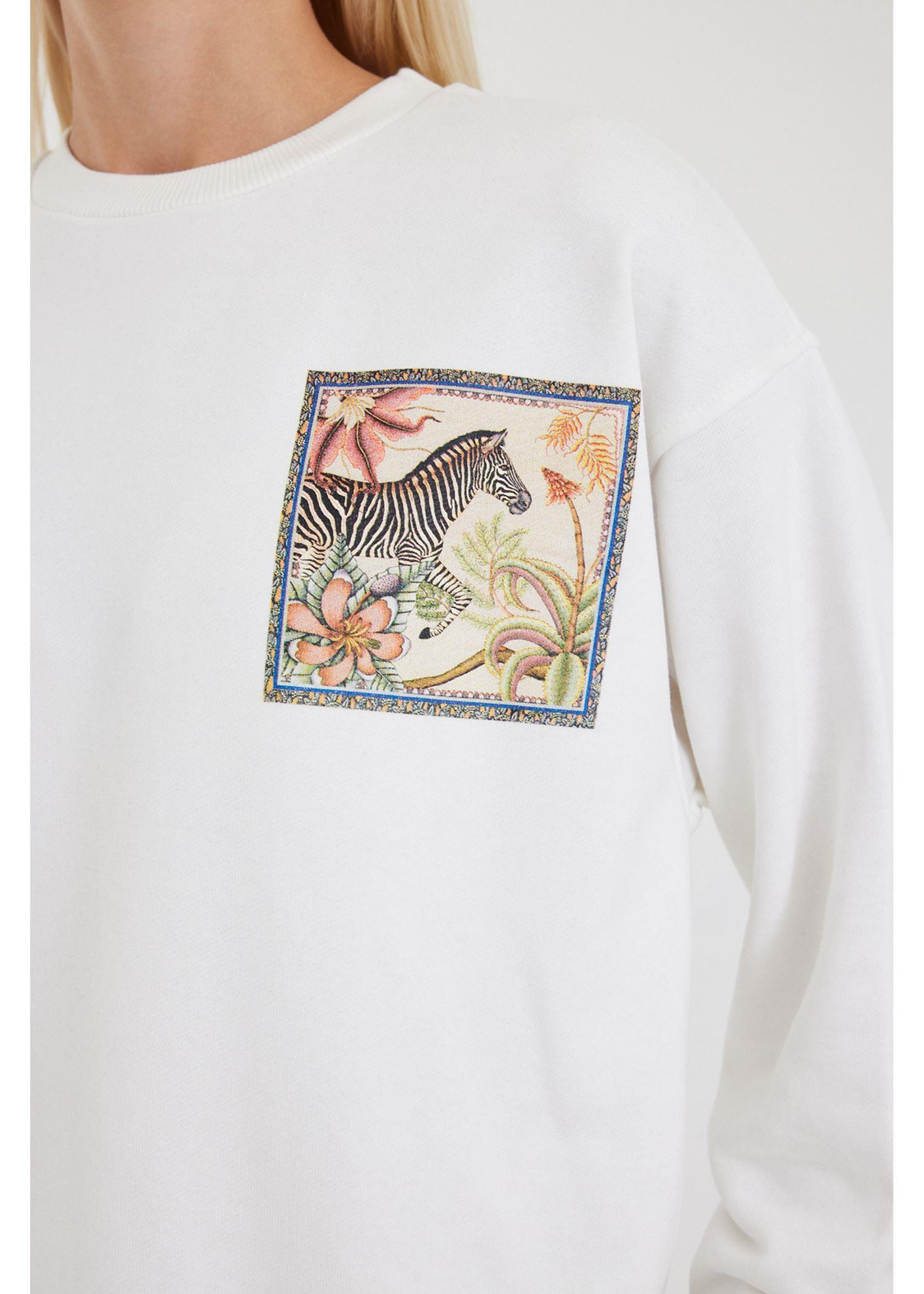 Zebra Baskılı Sweatshirt-Ekru