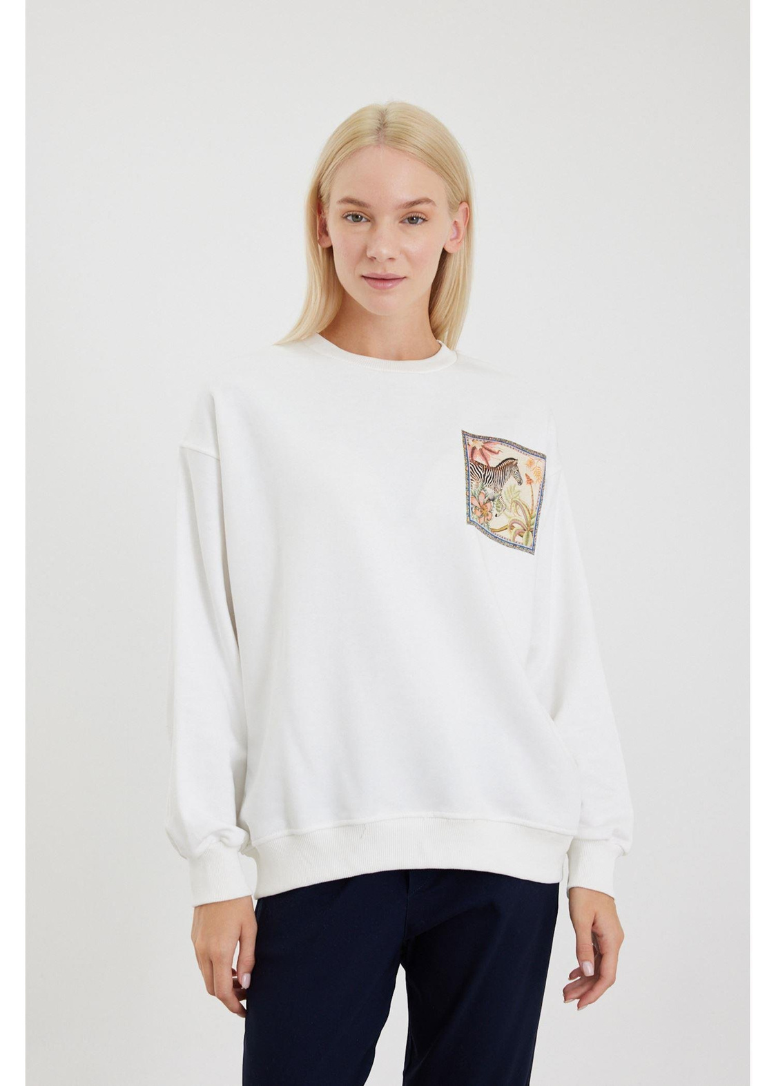 Zebra Baskılı Sweatshirt-Ekru