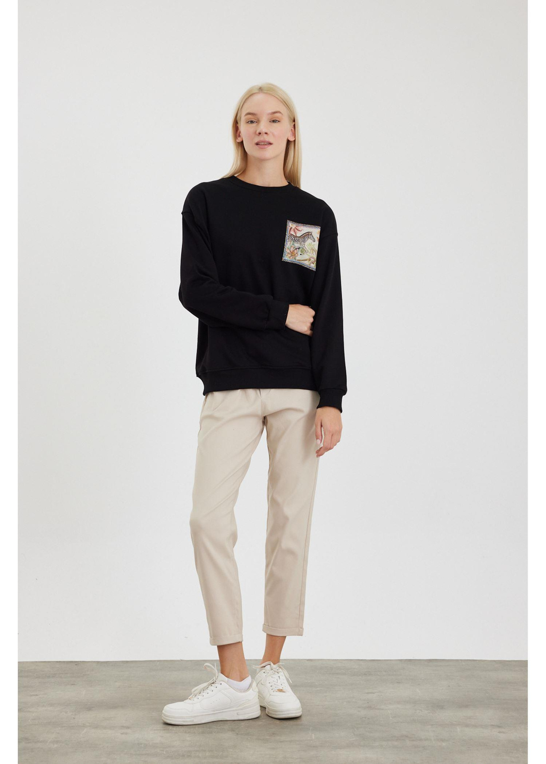 Zebra Baskılı Sweatshirt-Siyah