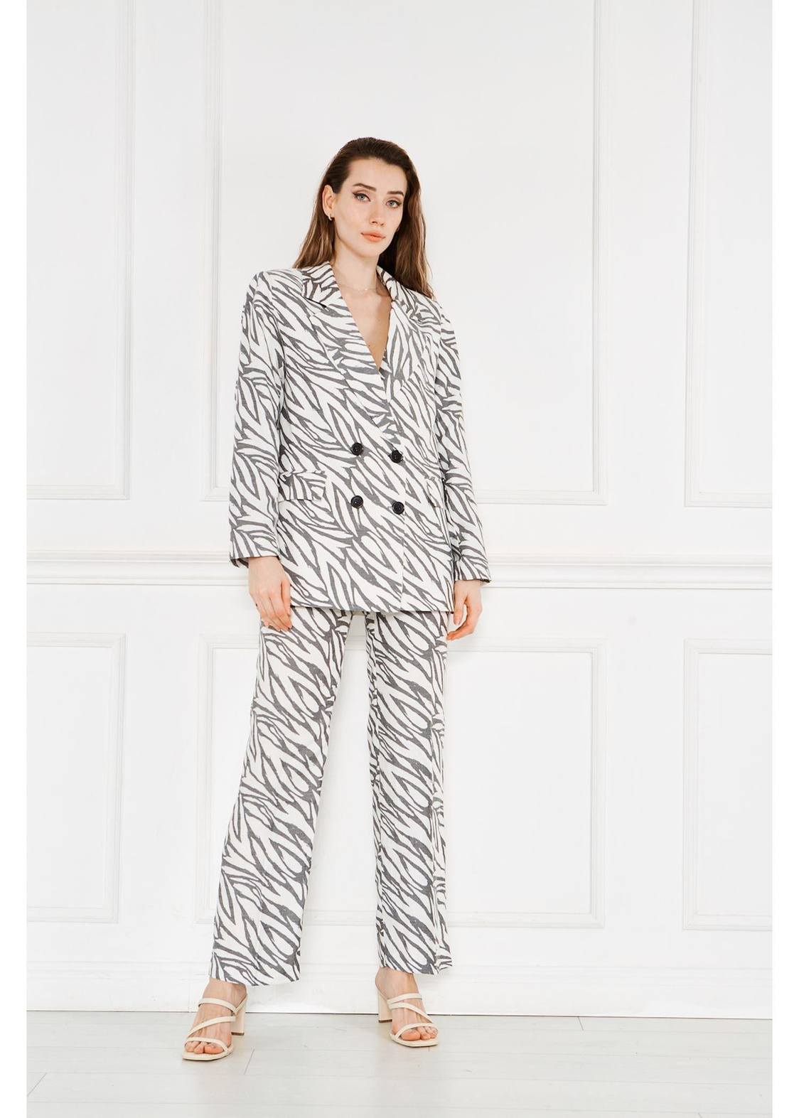 Zebra Desenli Keten Ceket-Siyah