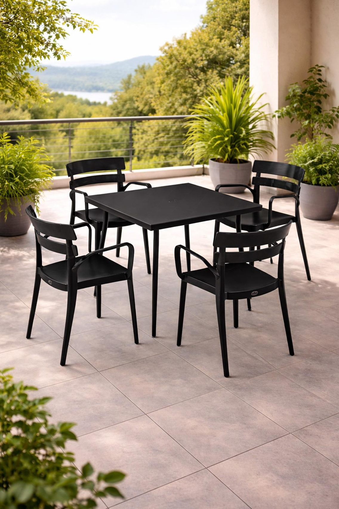 Alezy Carmen Masa Takımı 80x80 Masa + 4 Bermuda Siyah Ayaklı Koltuk Antrasit | ID6376