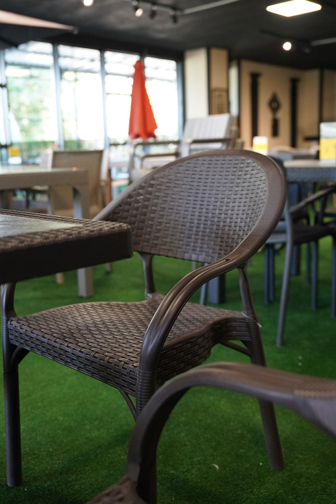 Alezy Bambu Balkon Bahçe Masa Takımı 4 Kişilik 70x70 Masa 4 Adet Bambu Koltuk Kahverengi