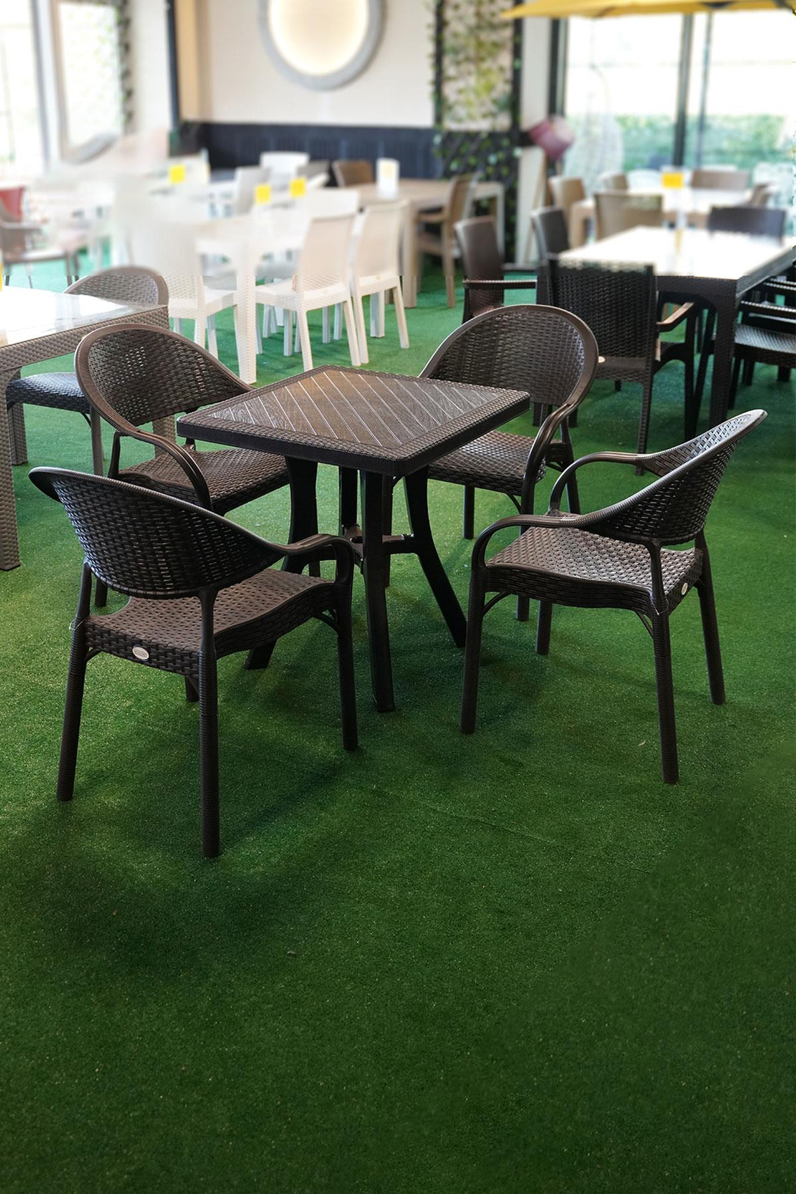 Alezy Bambu Balkon Bahçe Masa Takımı 4 Kişilik 70x70 Masa 4 Adet Bambu Koltuk Kahverengi