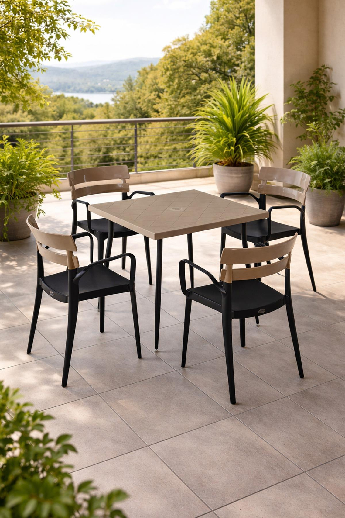 Alezy Carmen Masa Takımı 80x80 Masa + 4 Bermuda Siyah Ayaklı Koltuk Cappucino | ID6377