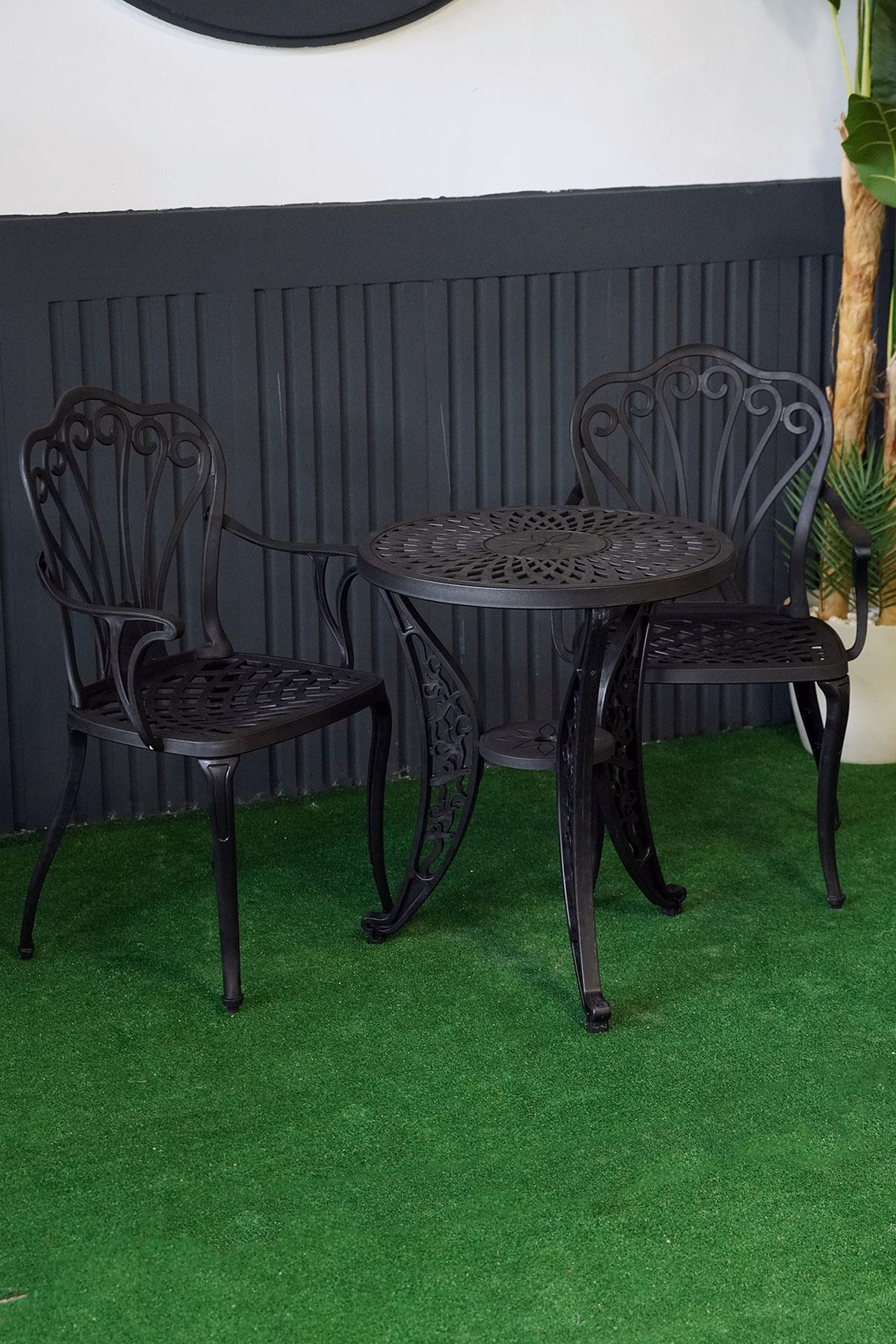 Alezy İstanbul Masa Takımı Ø75 cm Yuvarlak Masa 2 Adet İstanbul Koltuk Ferforje Görünümlü Set