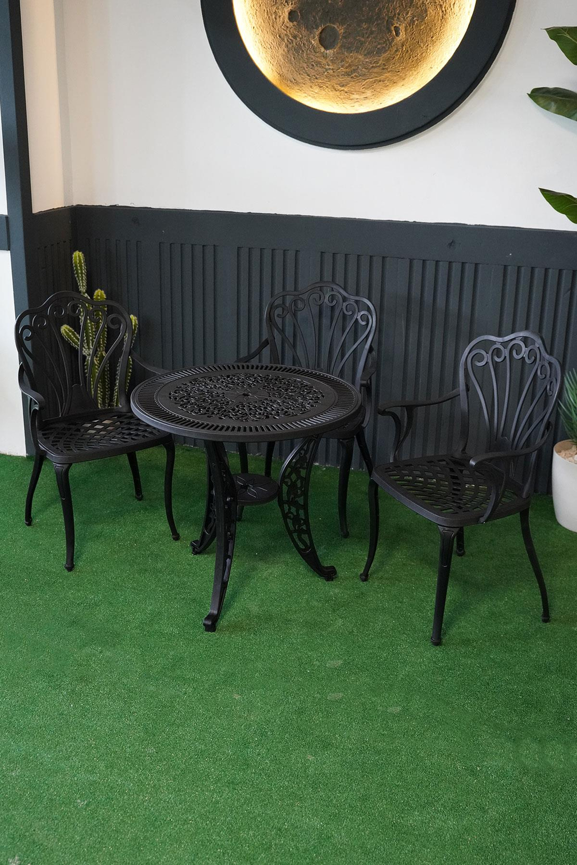 Alezy İstanbul Masa Takımı Ø75 cm Yuvarlak Masa 3 Adet İstanbul Koltuk Ferforje Görünümlü Set